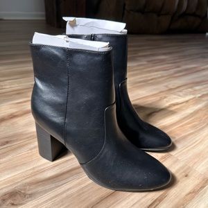 Old Navy Booties size 10